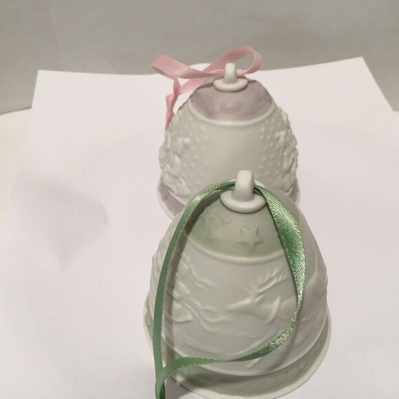 Vintage Christmas LLADRO BELLS 2 Porcelain Santa Children 1987 1988 Ornaments - Picture 3 of 8